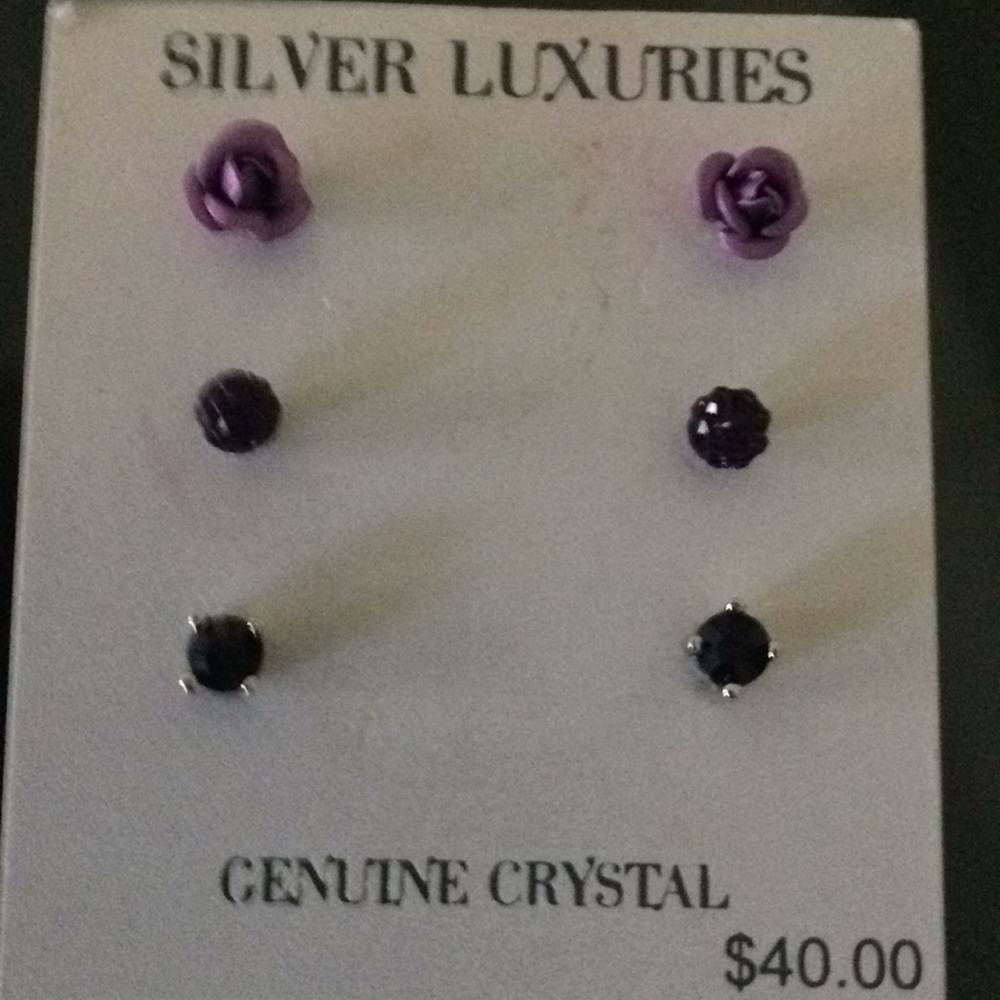 Set of 3 crystal earrings...NWT $ 6